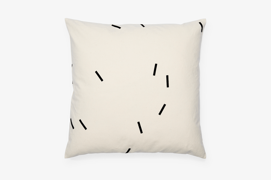 GRAY_Cushion_50x50_Cotton_BlackStripes