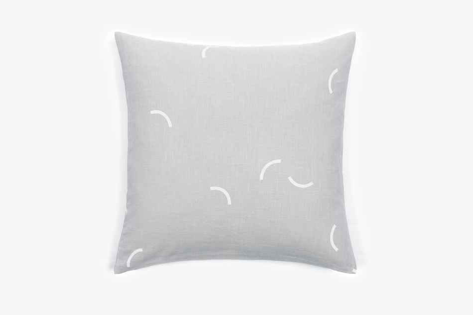 GRAY_Cushion_50x50_LightGrayLinen_WhiteSmiles