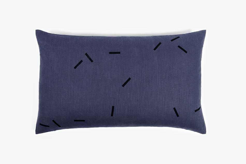 GRAY_Cushion_65x45_DarkBlueLinen_BlackStripes